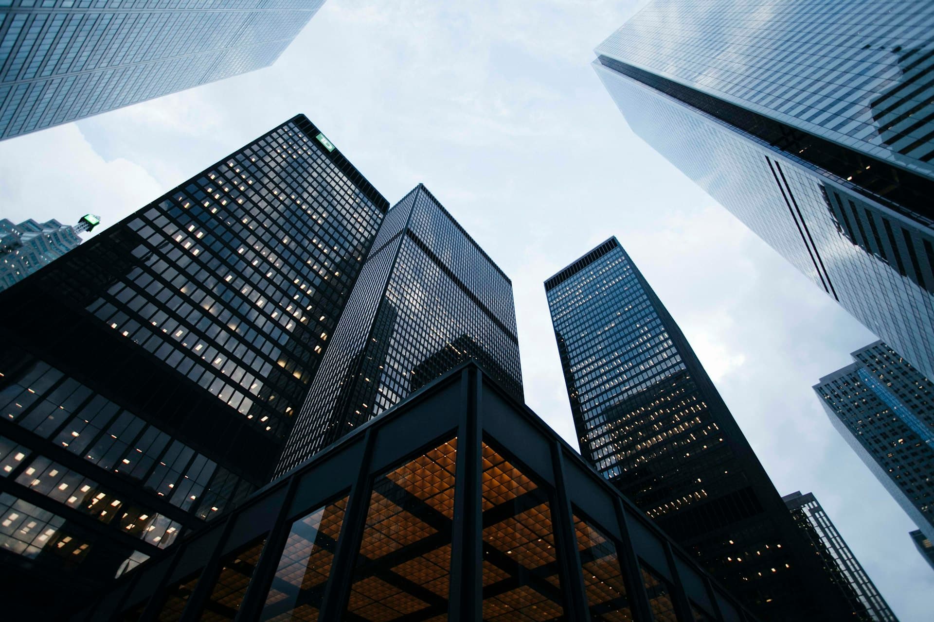 Businesses across industries served by Auerbach's Chinese Traditional translation team